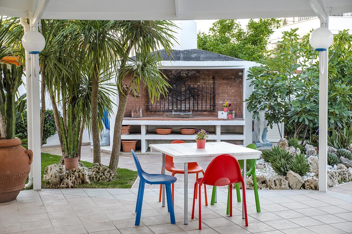 B&B Villa Tiziano Terracina Exterior photo